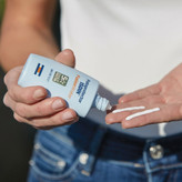 ضدآفتاب ایزدین مجیک فیوژن واتر SPF50 محافظت قوی UVA وUVB