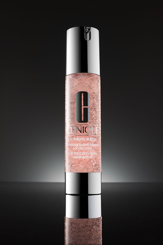 کرم ضد پف و تیرگی زیر چشم کلینیک