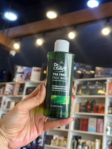 ژل شستوشوی صورت دکتر جی تونا مدل Tea Tree 225 میل | ضد جوش و کنترل چربی