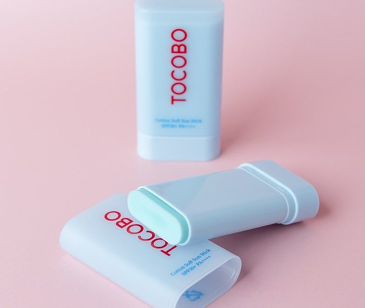 ضد آفتاب استیکی ماتکننده توکوبو آبی بدون رد سفیدی ا