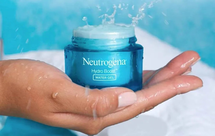 ژل آبرسان نوتروژنا مناسب پوست چرب و مختلط