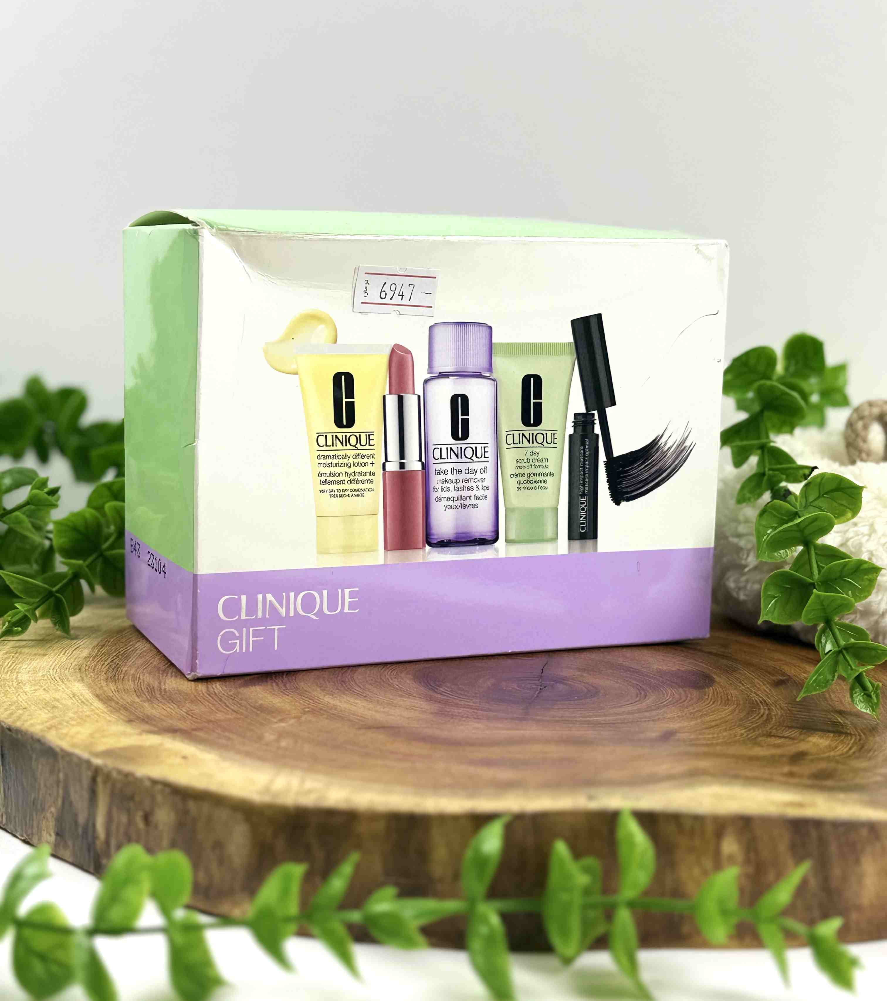 پک ۵ تایی اورجینال کلینیک CLINIQUE مدل Clinique Discover (پاک کننده، آبرسان، اسکراب و ریمل و رژلب )
